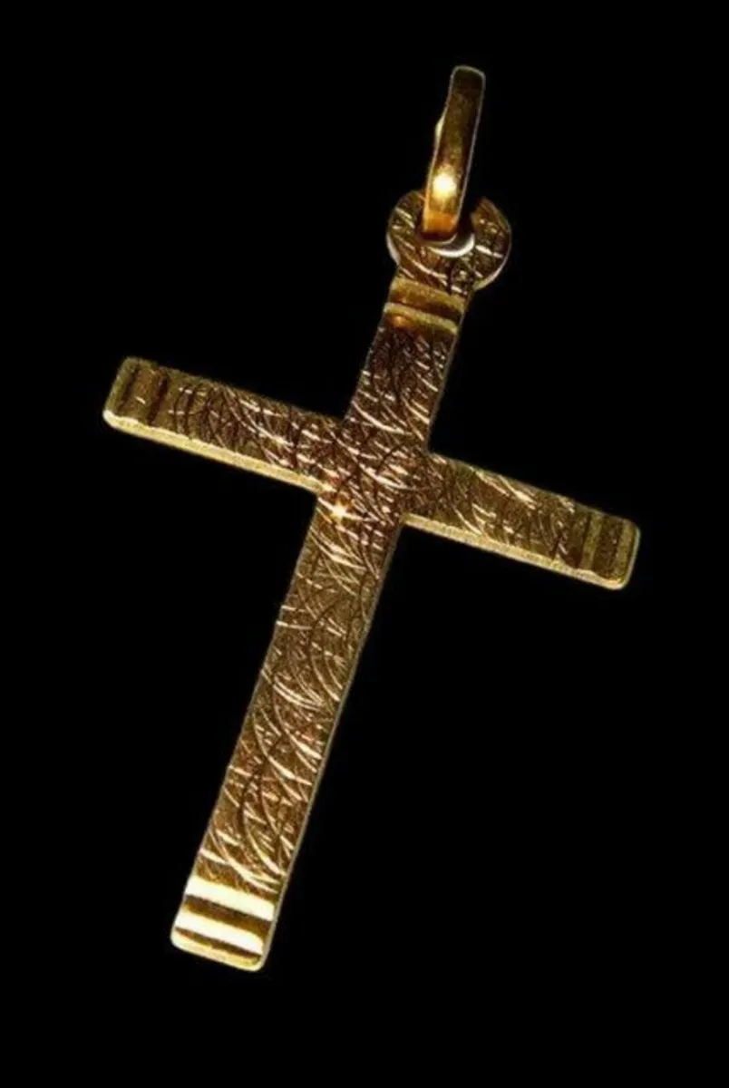 Vintage Hallmarked 9ct Traditional Cross - Image 1