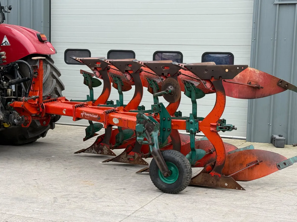 Kverneland 4 furrow reversible ***Excellent plough - Image 1