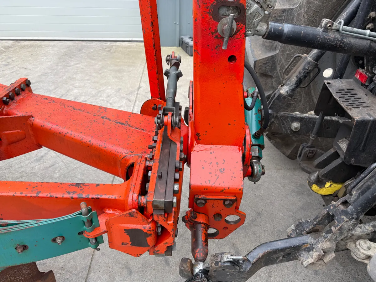 Kverneland 4 furrow reversible ***Excellent plough - Image 4