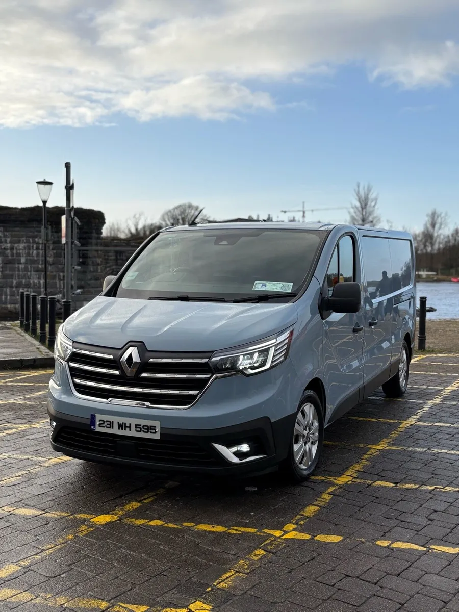 Renault traffic sport / manufacturer warranty - Image 2