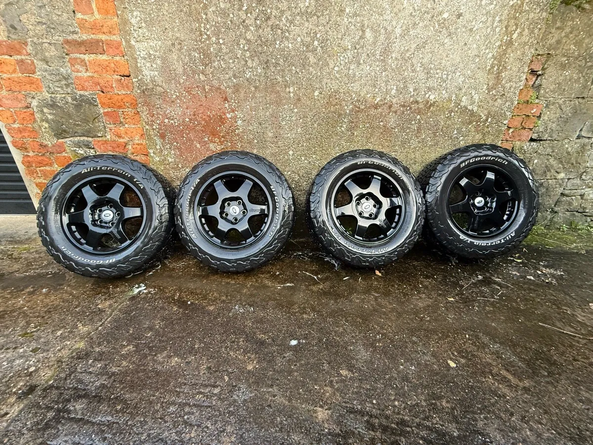 Discovery 3/4 Parts - Image 1