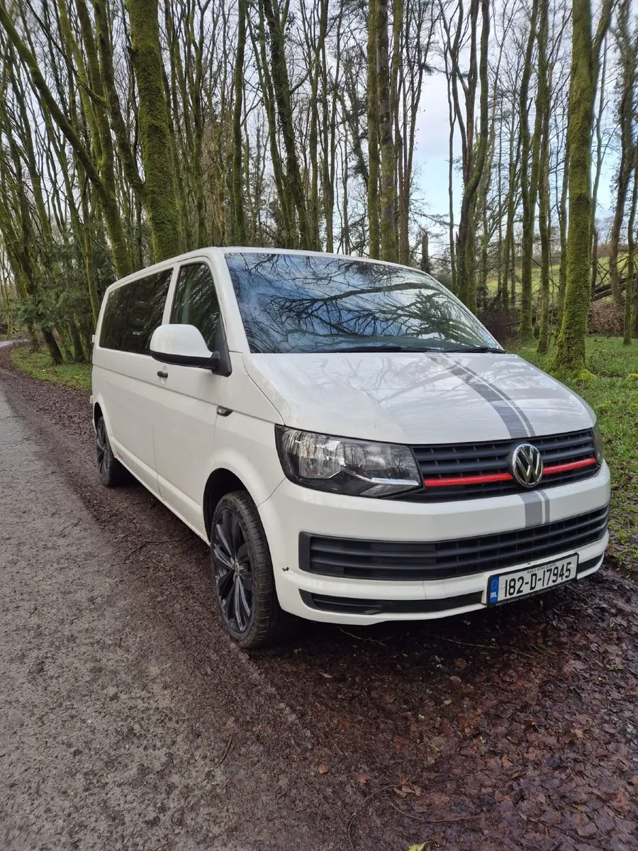 Volkswagen Transporter 2018 - Image 2