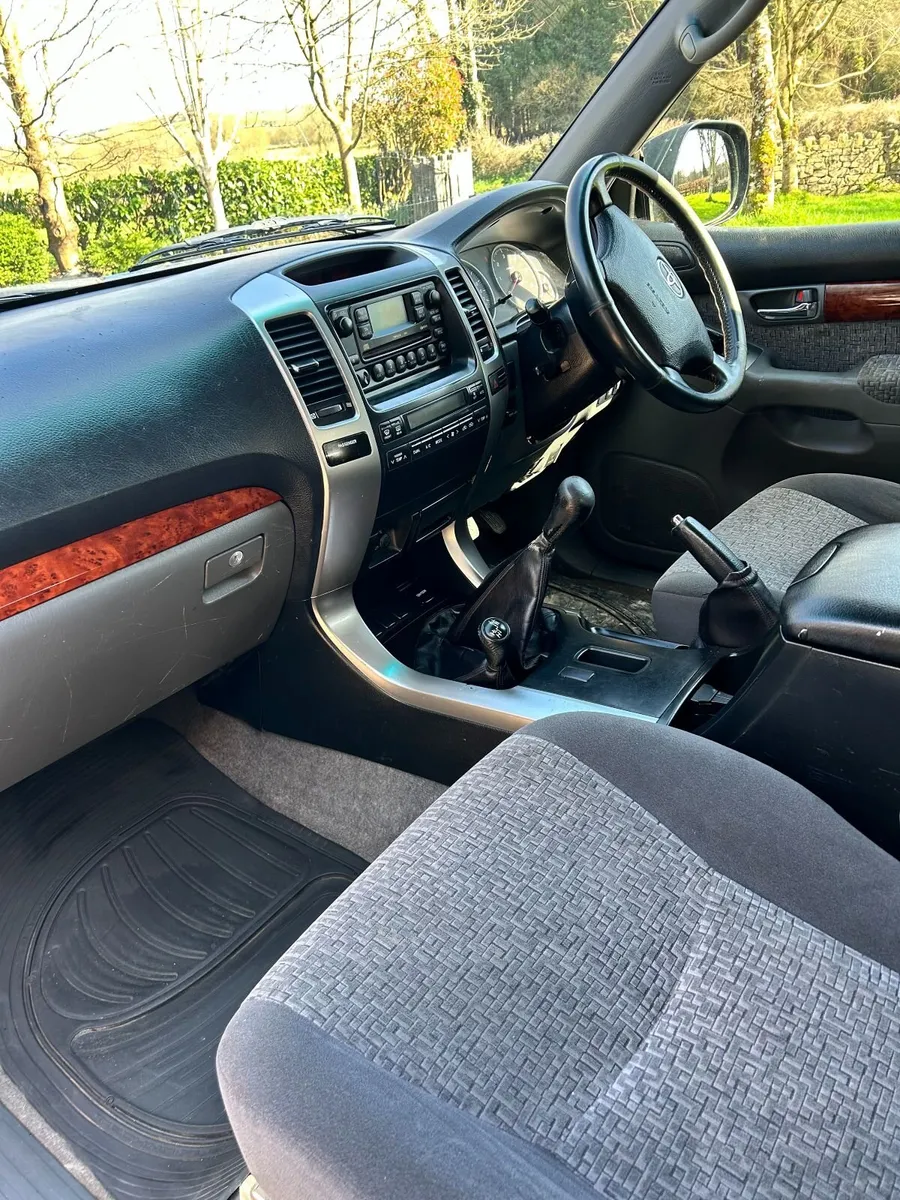 Toyota Land Cruiser 2005 - Image 3