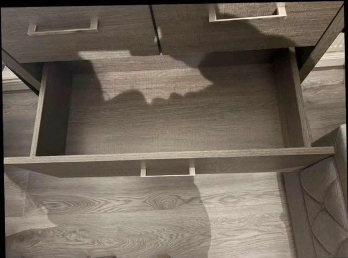 Solid grey wood 6 piece bedroom set - Image 3