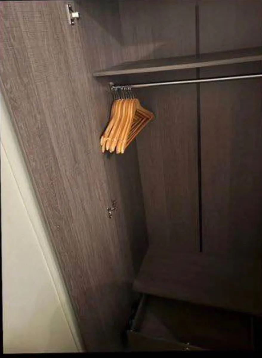 Solid grey wood 6 piece bedroom set - Image 4