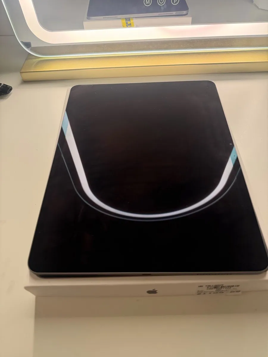 iPad Air 13inch - Image 3