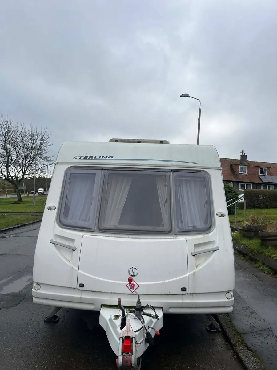 6-berth sterling Europa 540 perfect family layout - Image 2