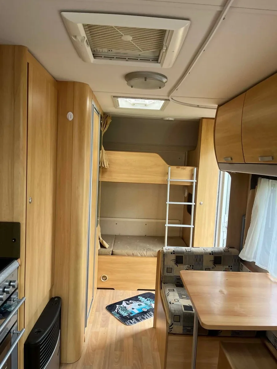 6-berth sterling Europa 540 perfect family layout - Image 3