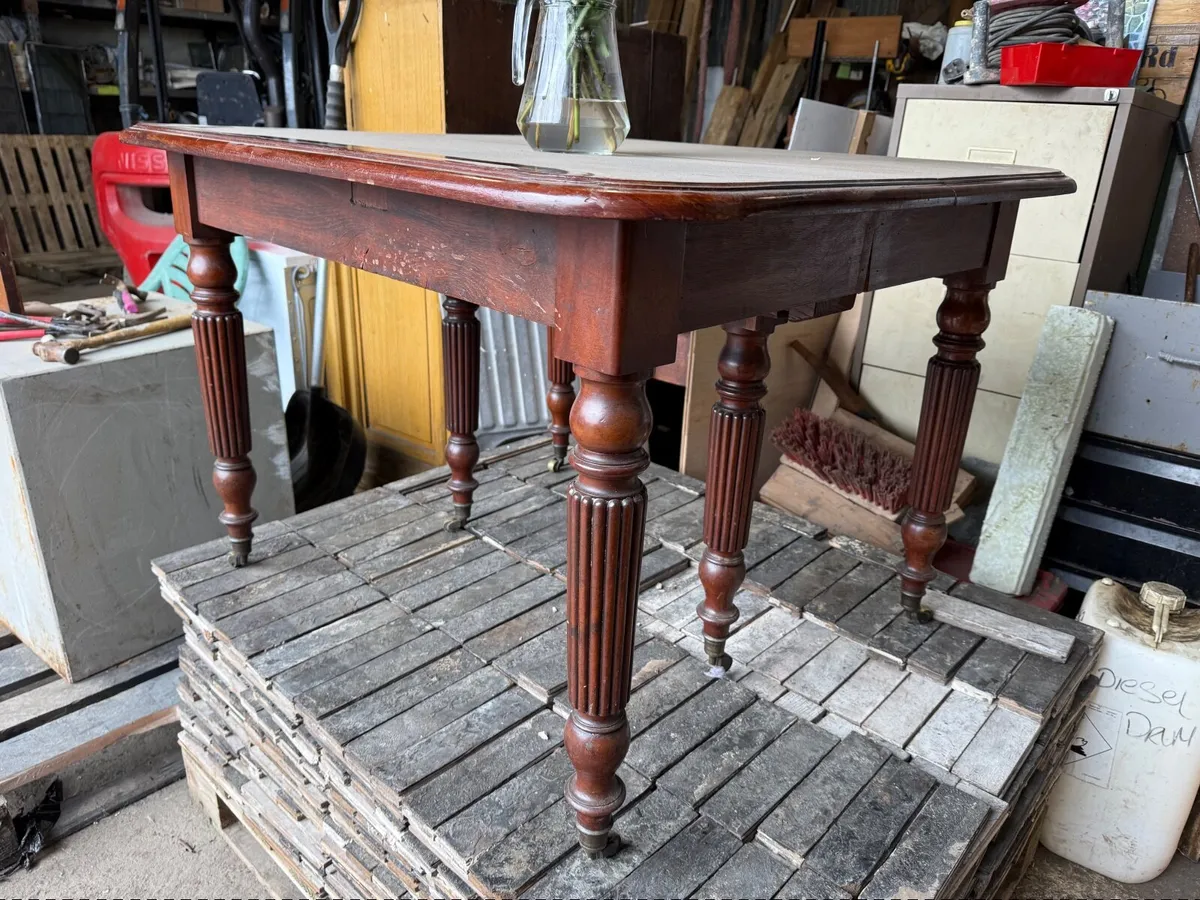 6 legged antique table - Image 2