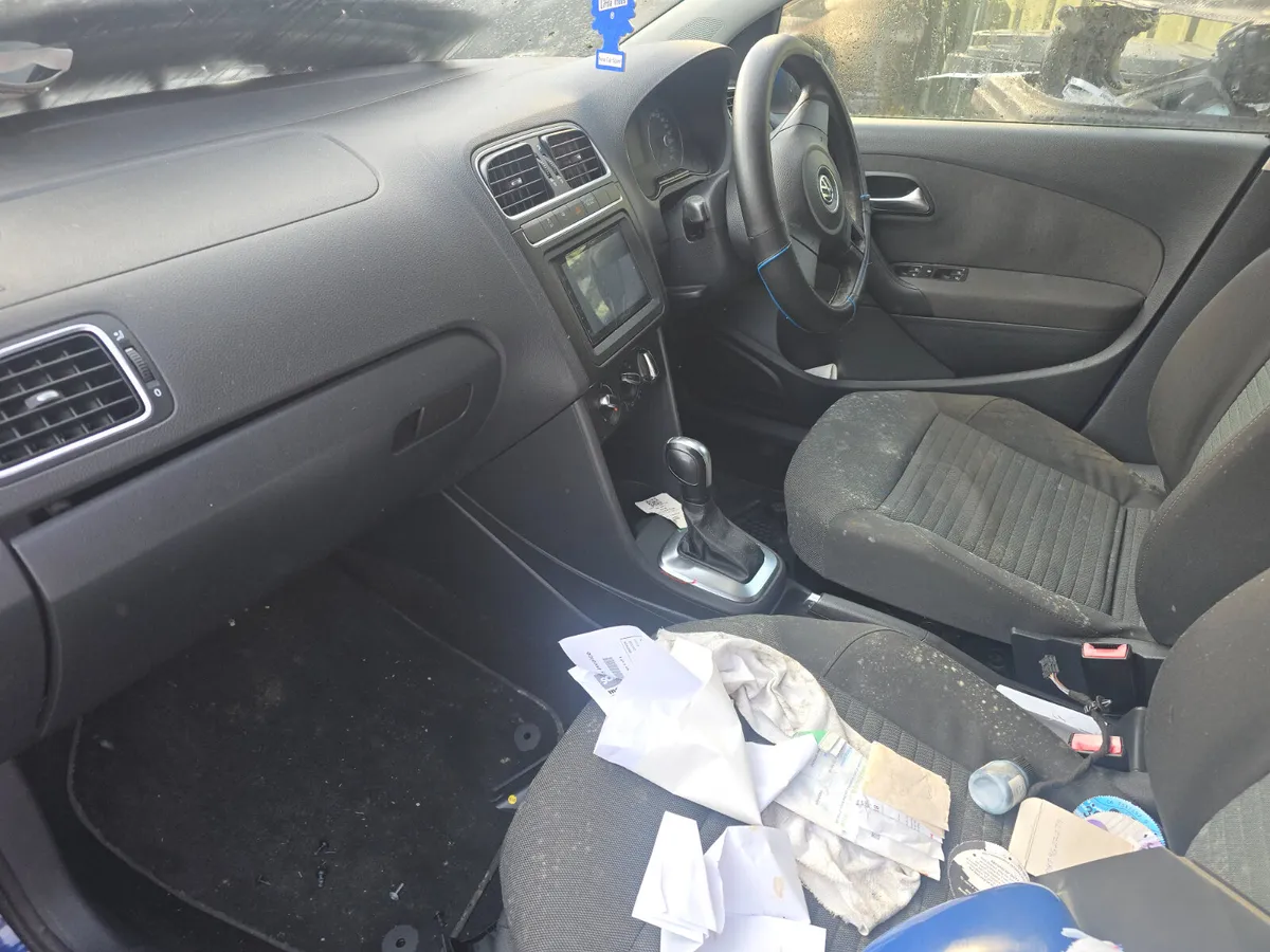 2011 VOLKSWAGEN POLO 1.2 AUTOMATIC BREAKING - Image 3