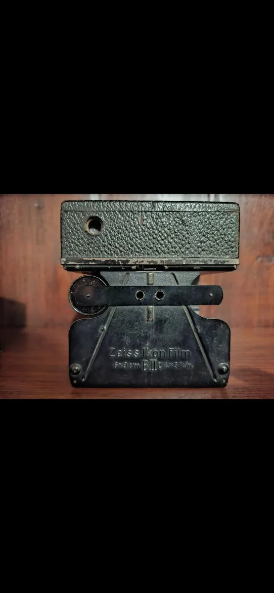 Vintage Camera Zeiss Ikon Box Tengor 54/2 - Image 1