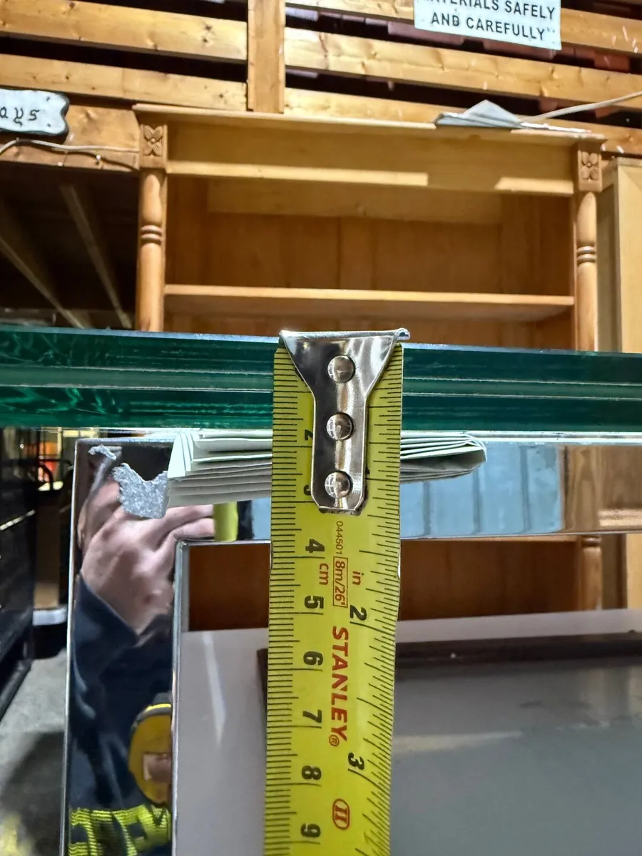 Large piece of toughened glass - Image 1