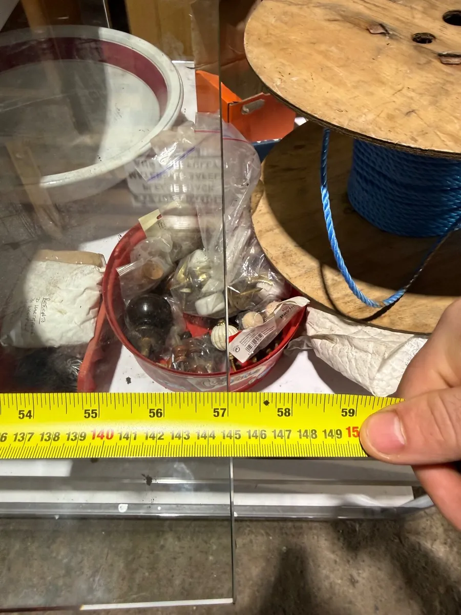 Large piece of toughened glass - Image 2