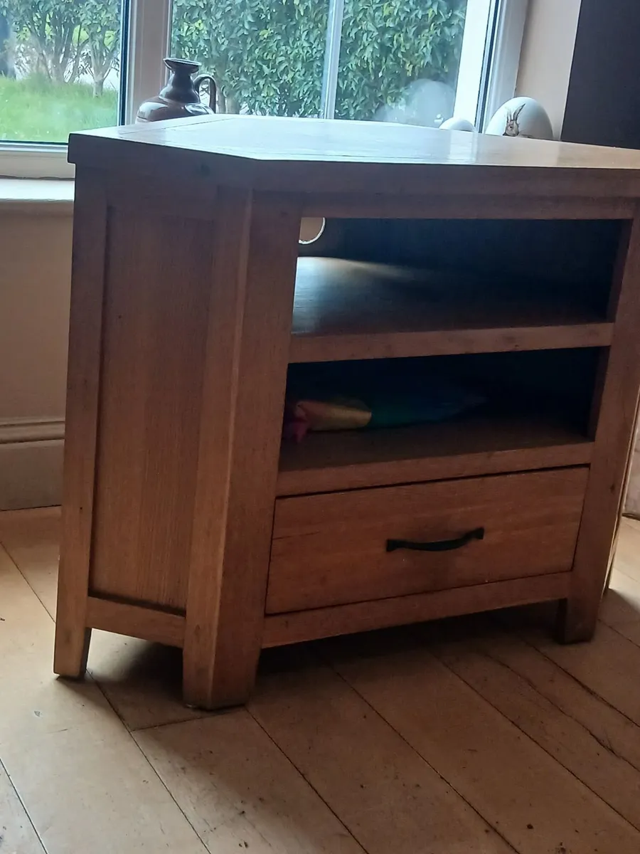 Small corner tv unit - Image 1