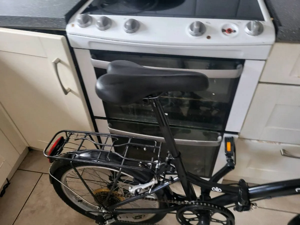 Folding bike (LIKE NEW) - Image 4