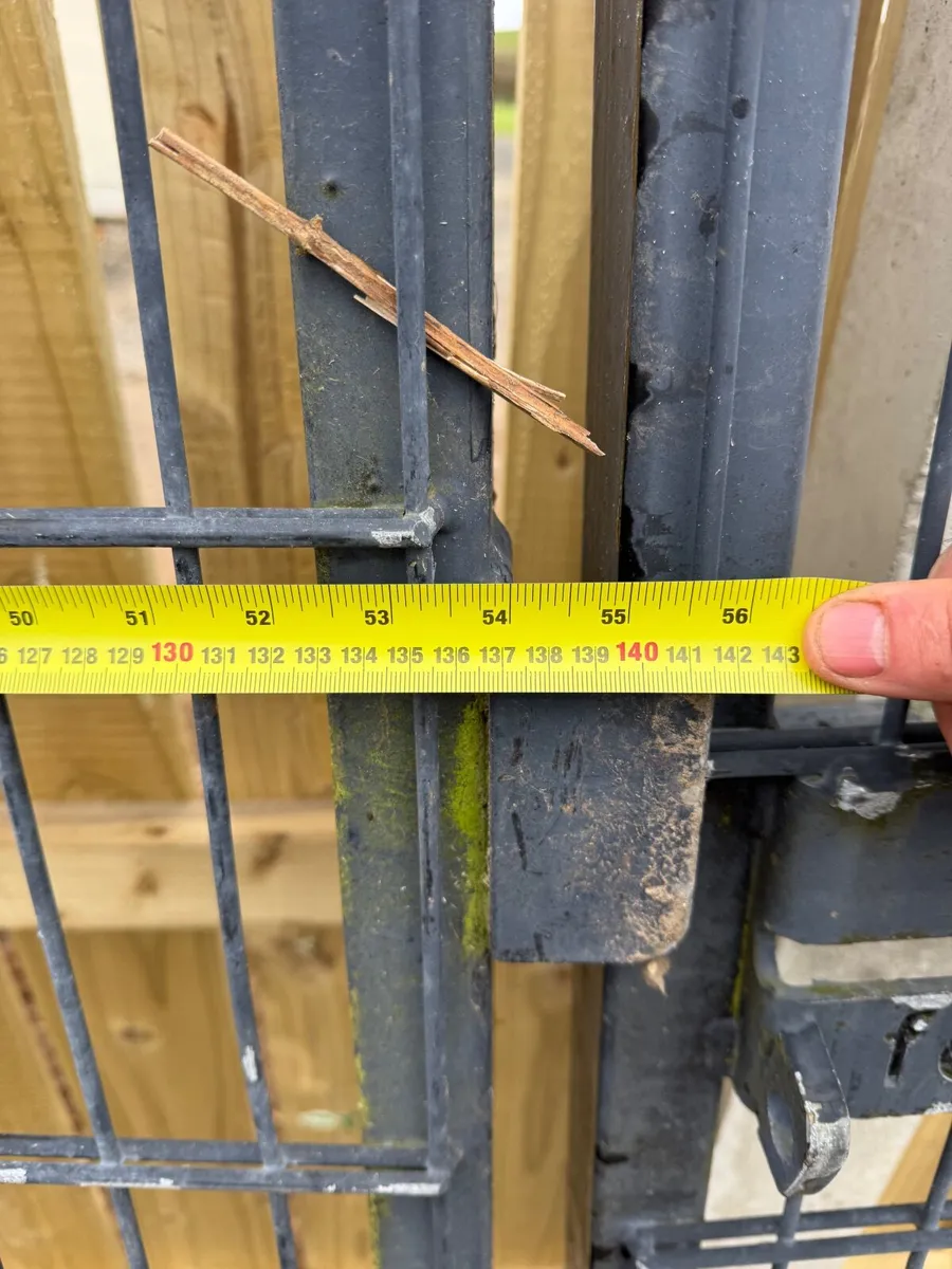 Large security gates - Image 4