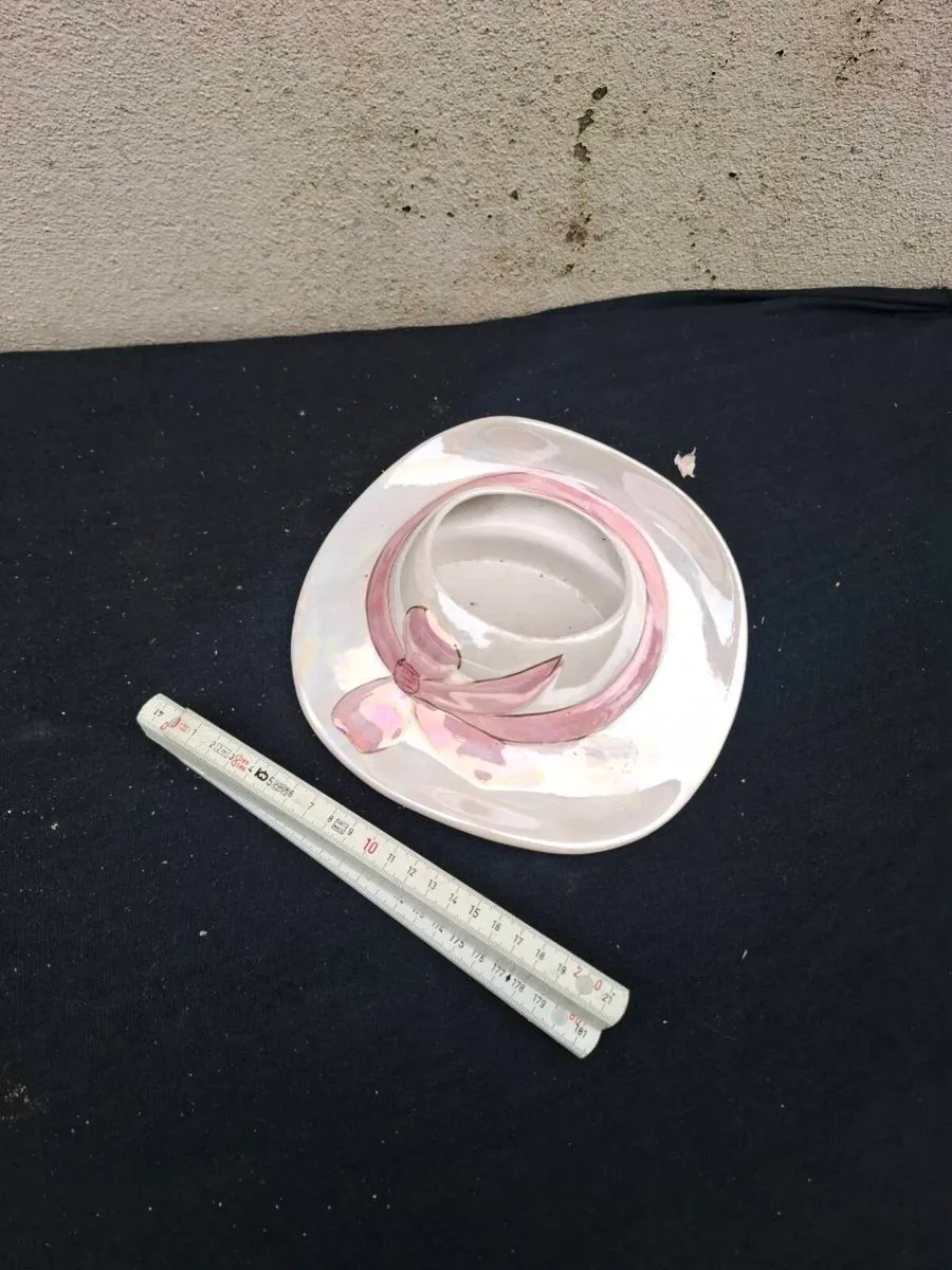 Ceramic hat bowl