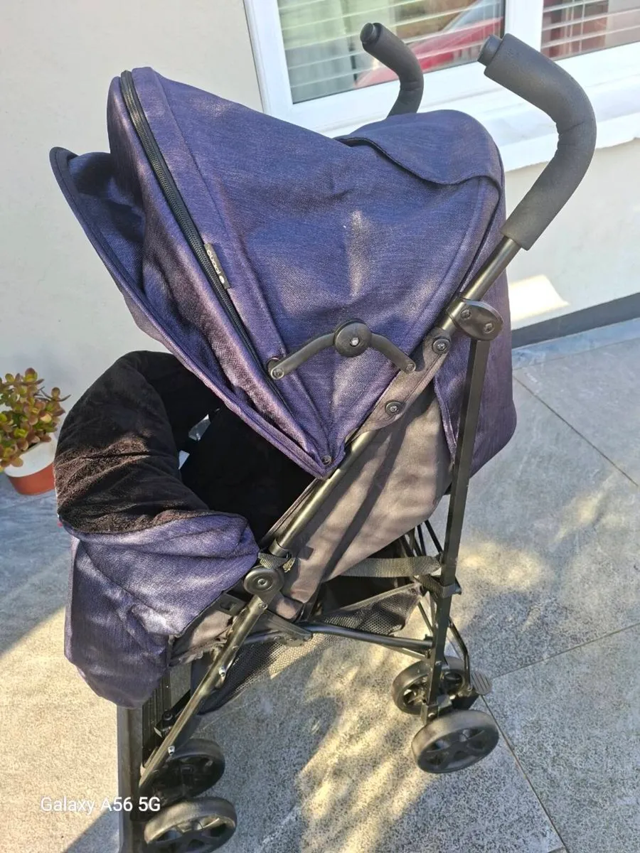Stroller - Image 1