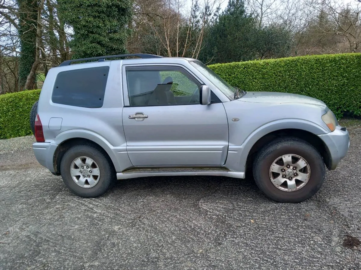 Mitsubishi pajero 2005 3.2 auto - Image 1