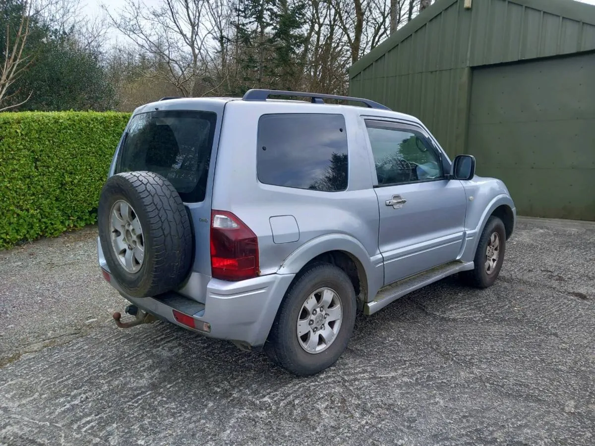 Mitsubishi pajero 2005 3.2 auto - Image 2