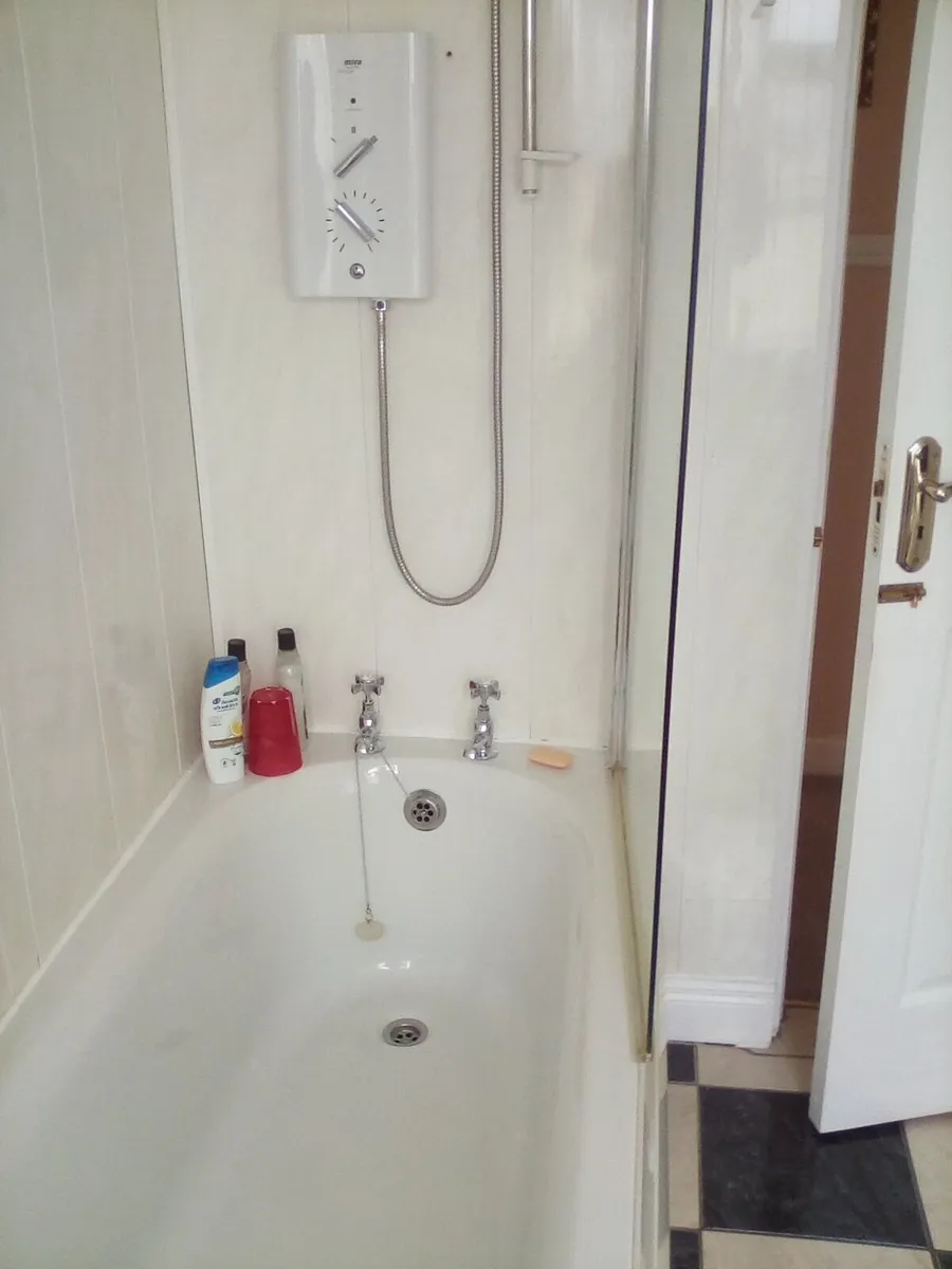 Wanted experienced plumber - Image 1