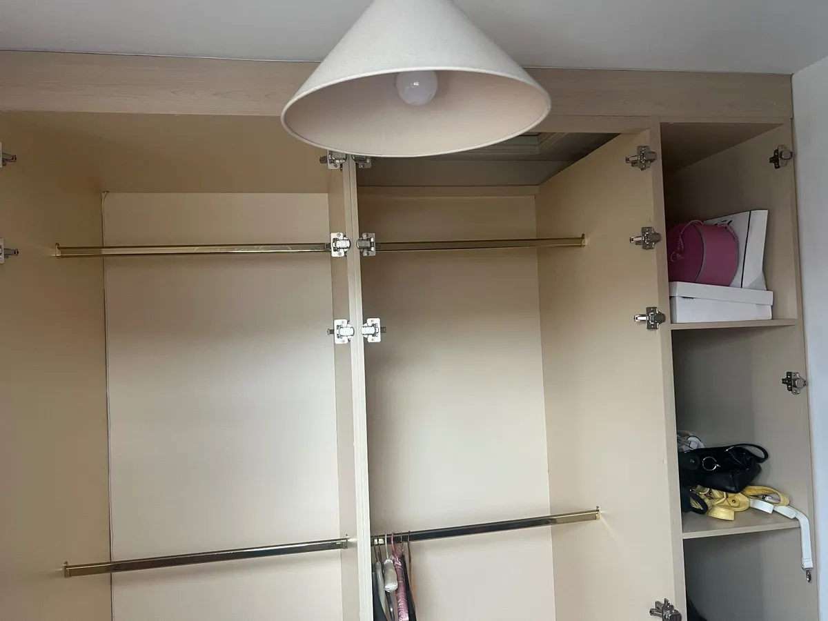 Wardrobe free! - Image 2