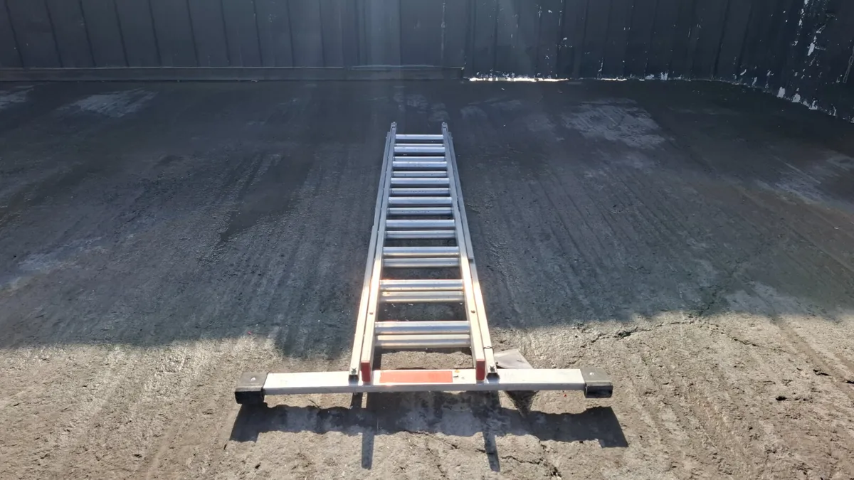 7ft Double Ladder – Heavy Duty Step Ladder - Image 2