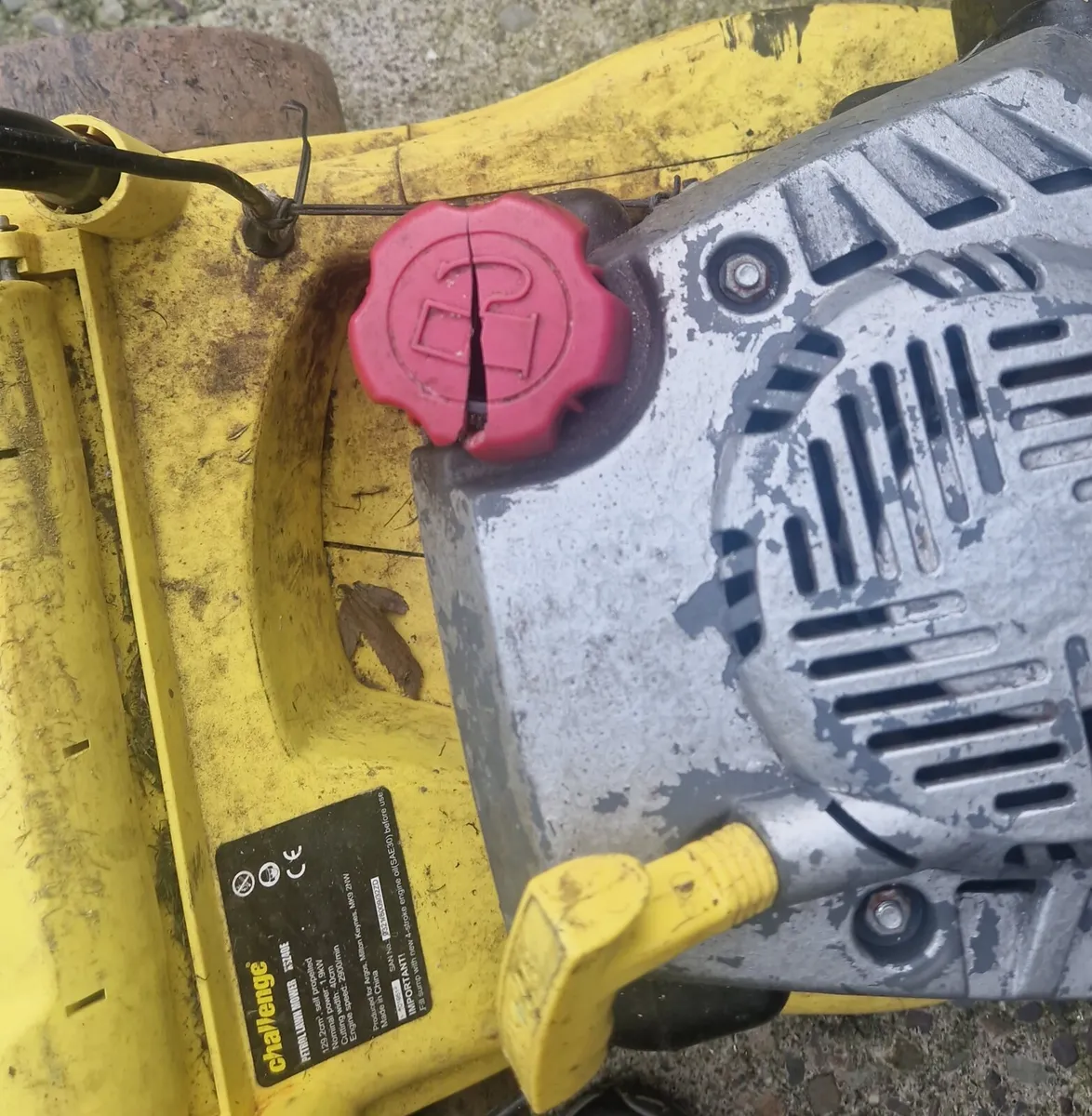 Lawnmower free to take away - Image 1