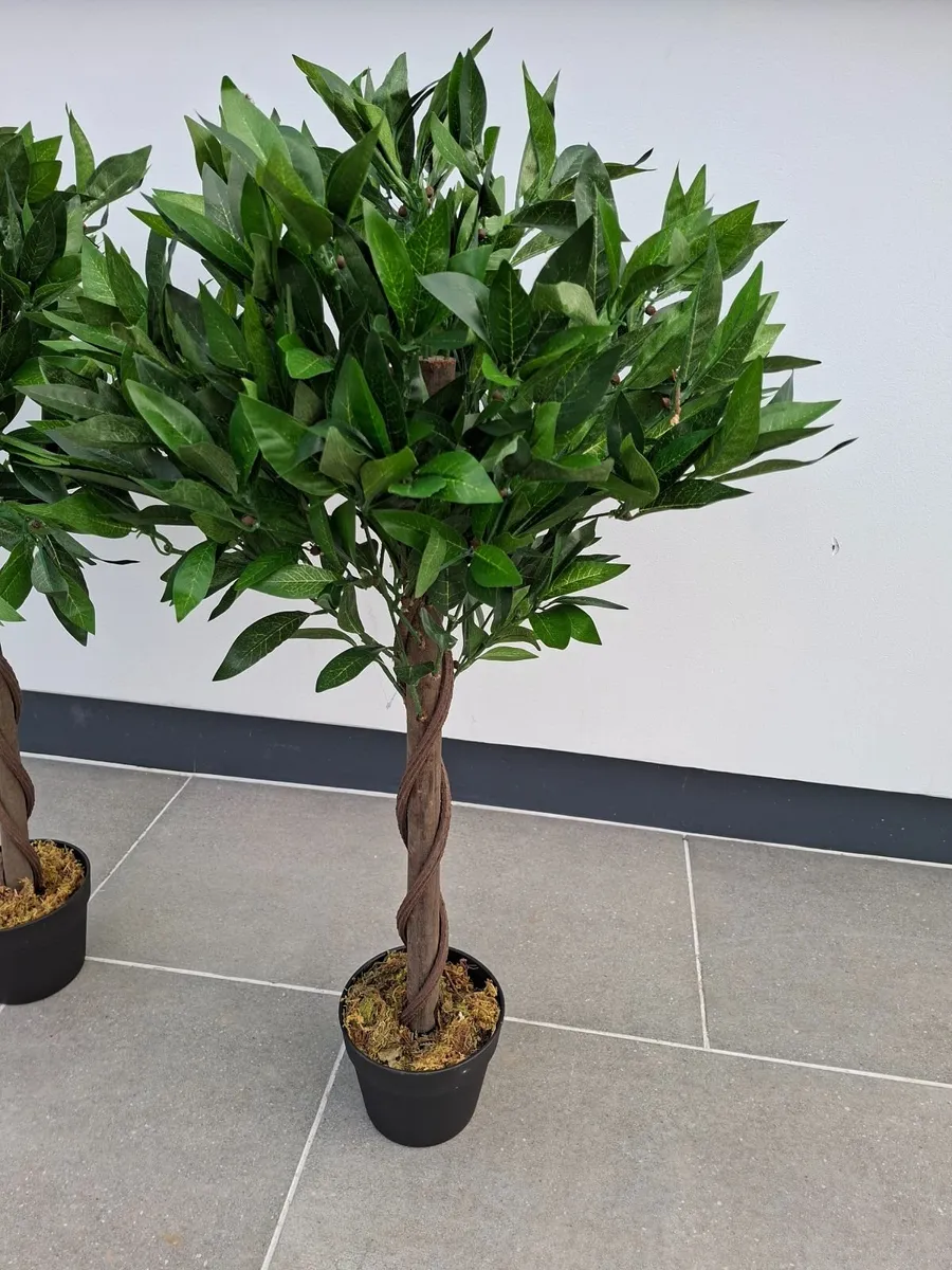 Artifical Bay Topiary Ball trees - Image 2