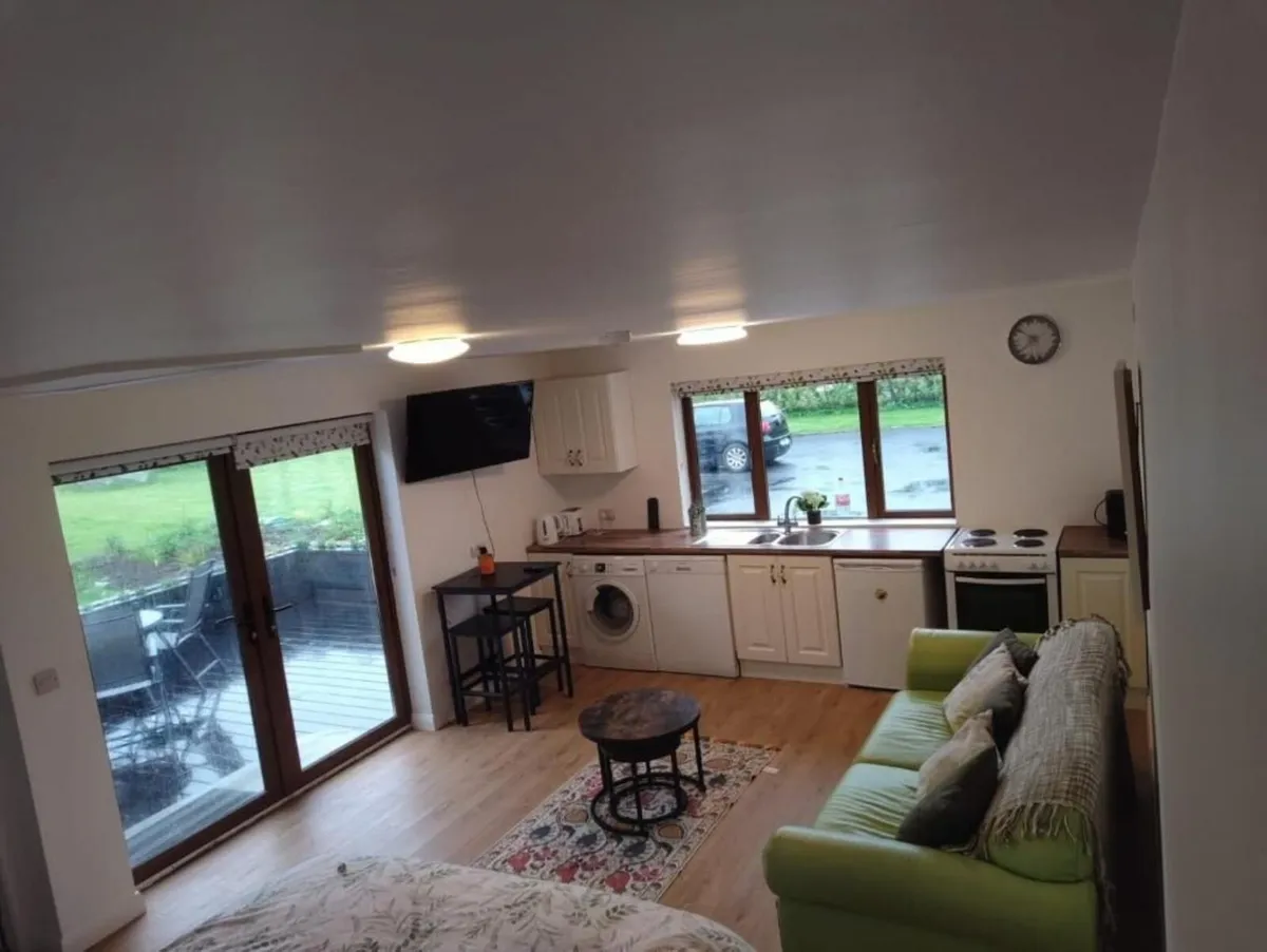 Holiday Studio for rent - Image 4