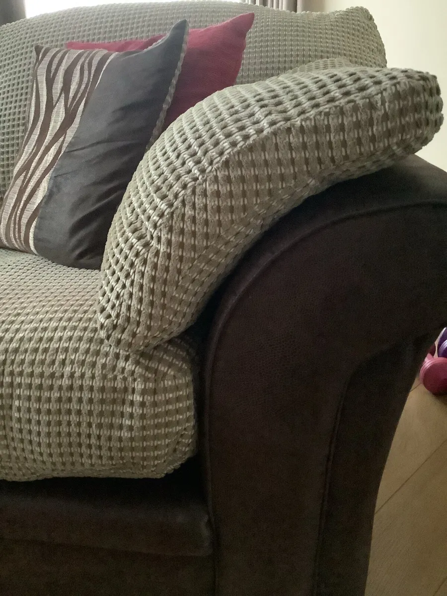 3 & 2 seater Sofas - Image 4