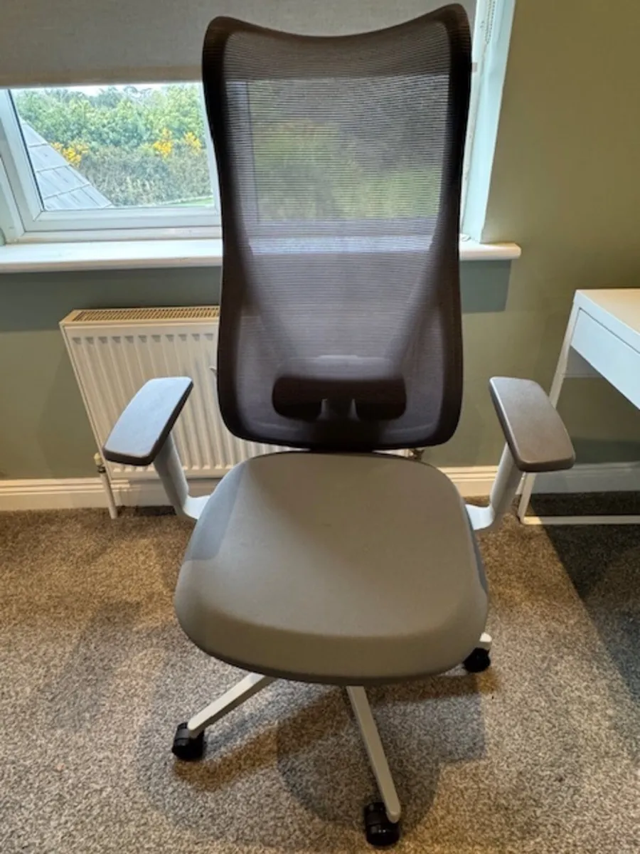 Office Desk and Chair - Image 3