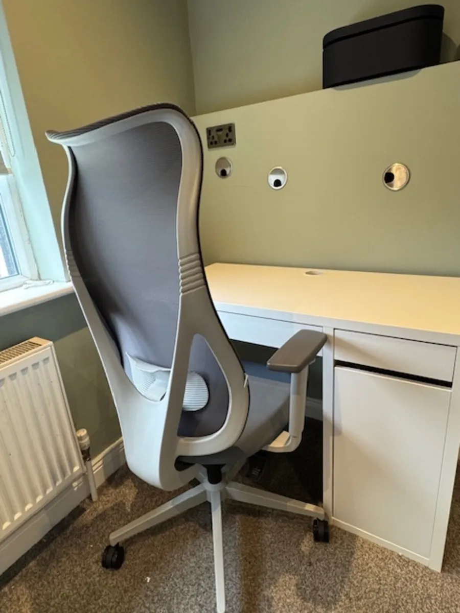 Office Desk and Chair - Image 4