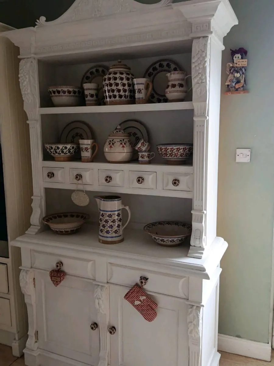Kitchen dresser delivery arranged - Image 1