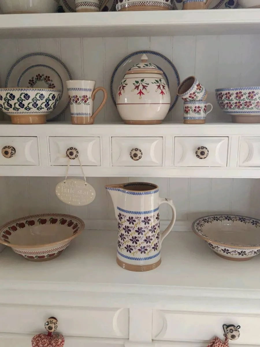 Kitchen dresser delivery arranged - Image 2