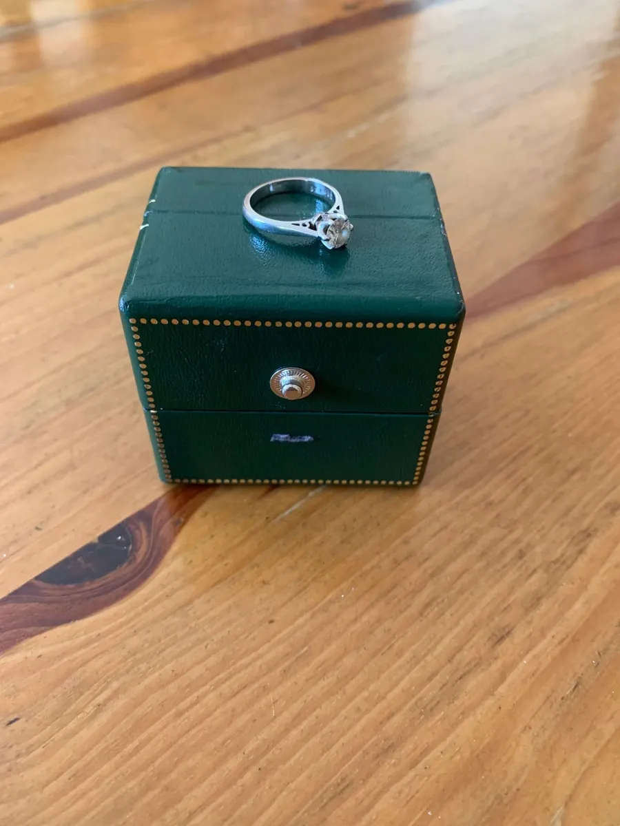 White Gold Diamond Solitaire Ring 1 x 18ct - Image 2