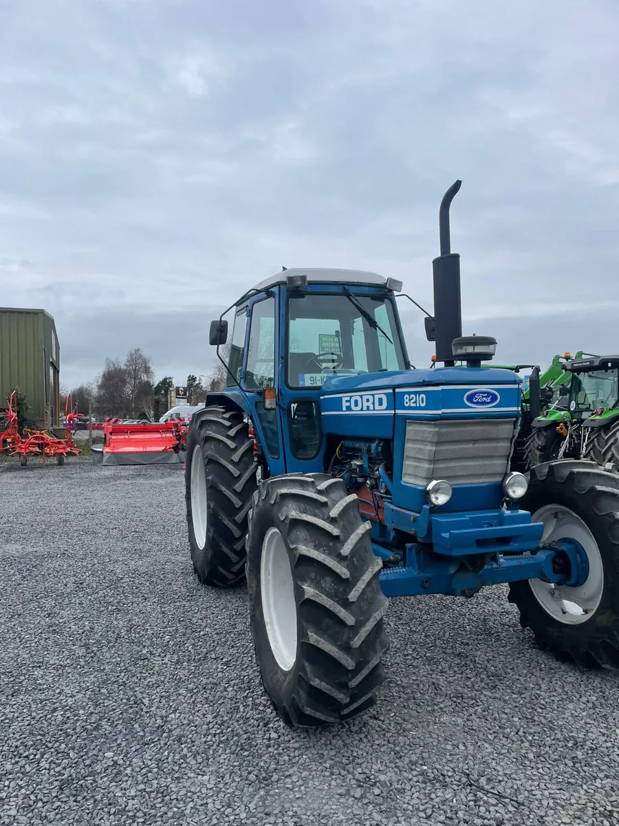 Ford 8210 - Image 3