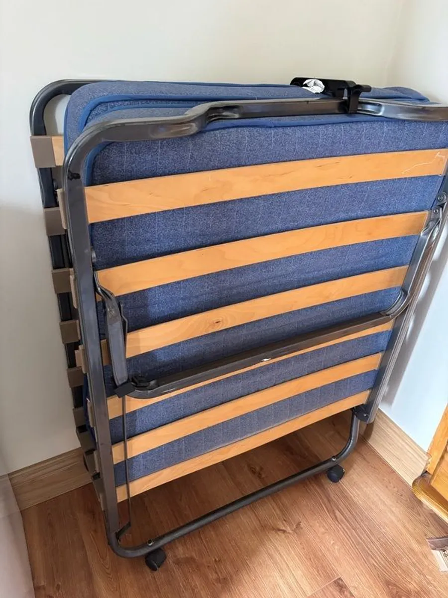 fold up bed - Image 1