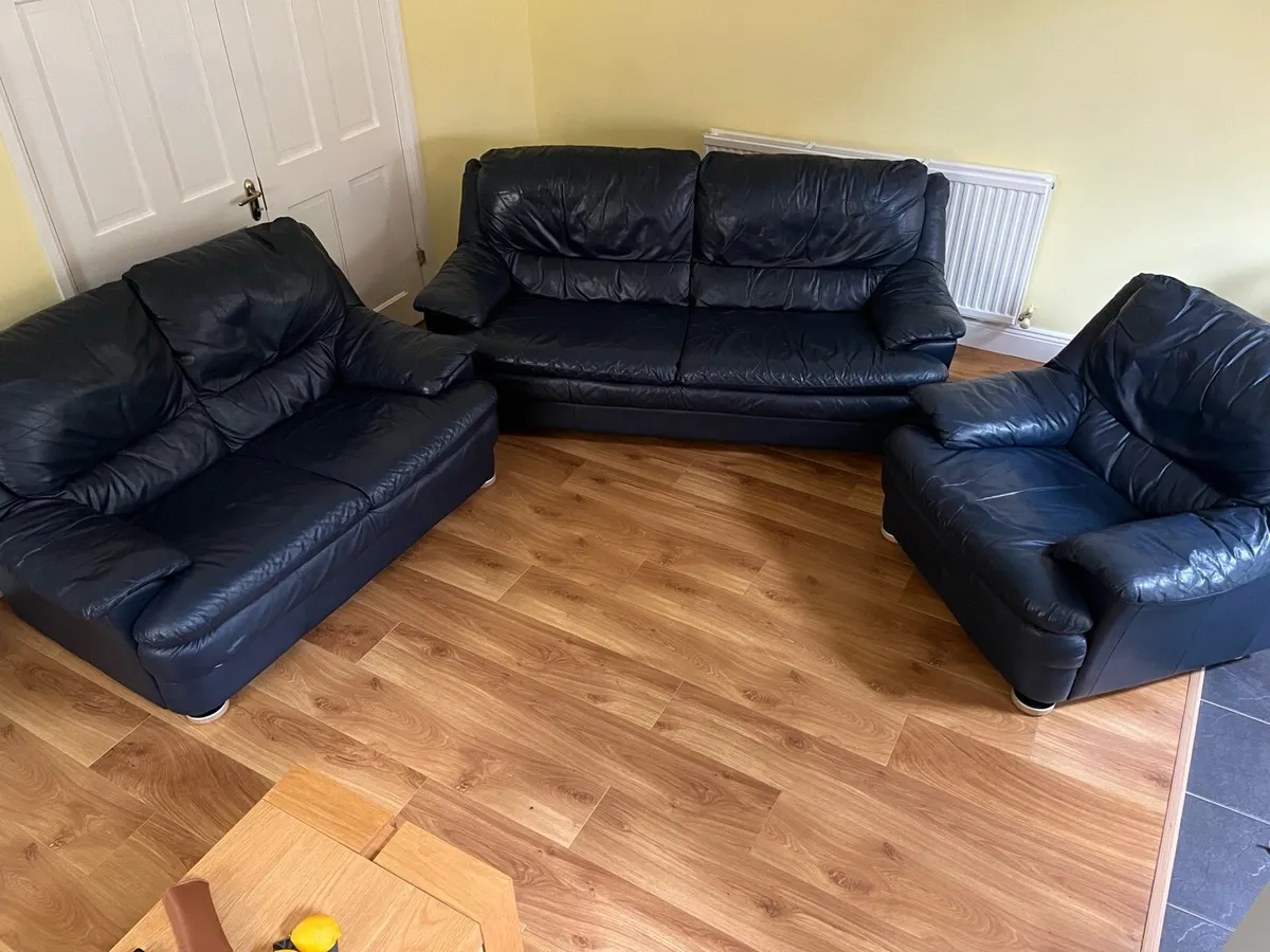 Natuzzi 3/2/1 leather suite