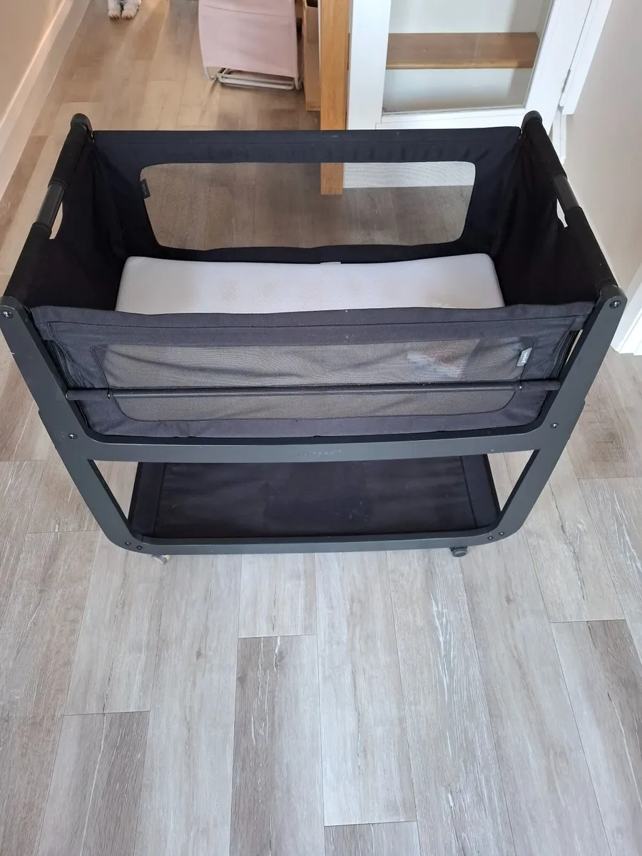 Snozpod 5 next to me crib - Image 1