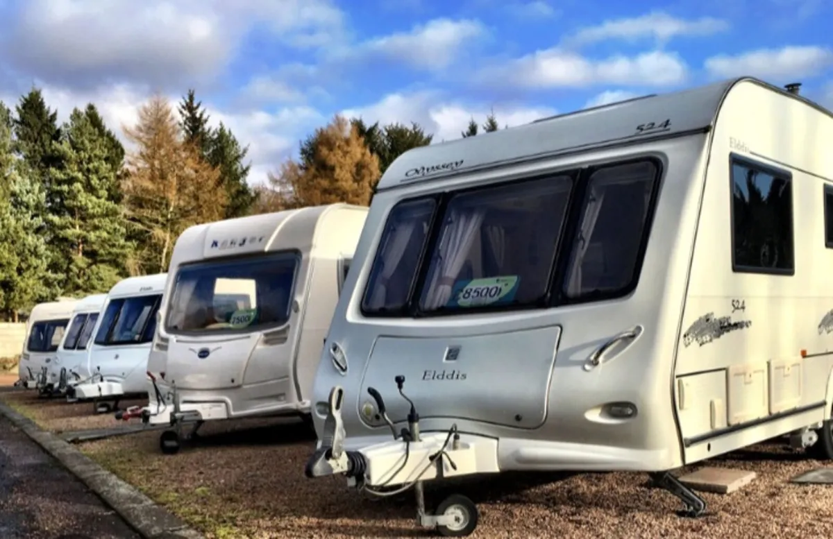 I buy caravans in need of work or good condition - Image 2