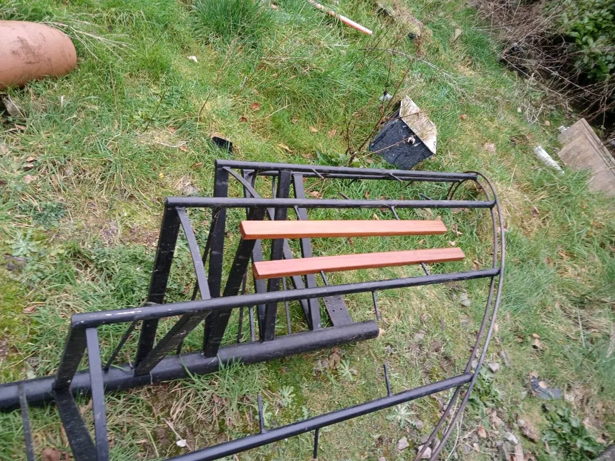 Spiral staircase - Image 3