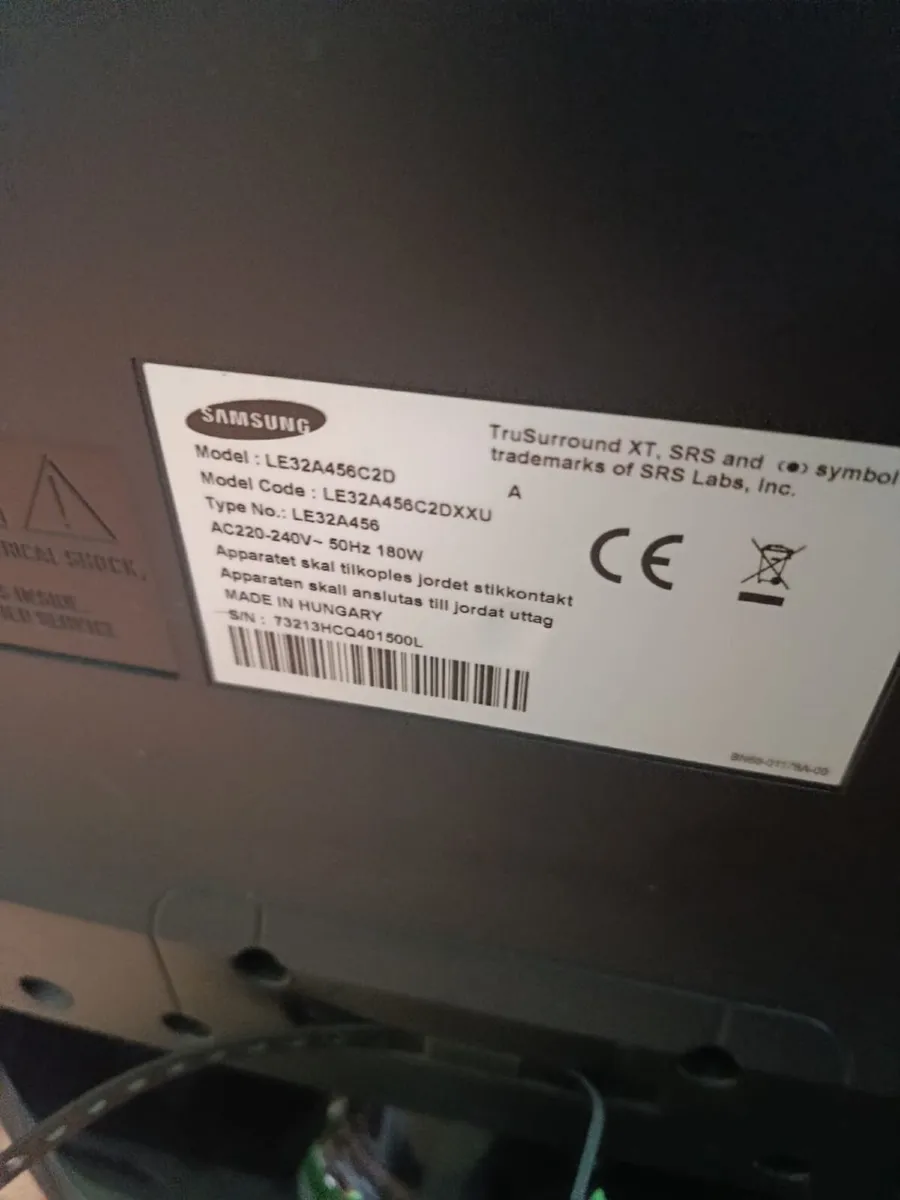 Samsung 32-inch LCD TV - Image 4