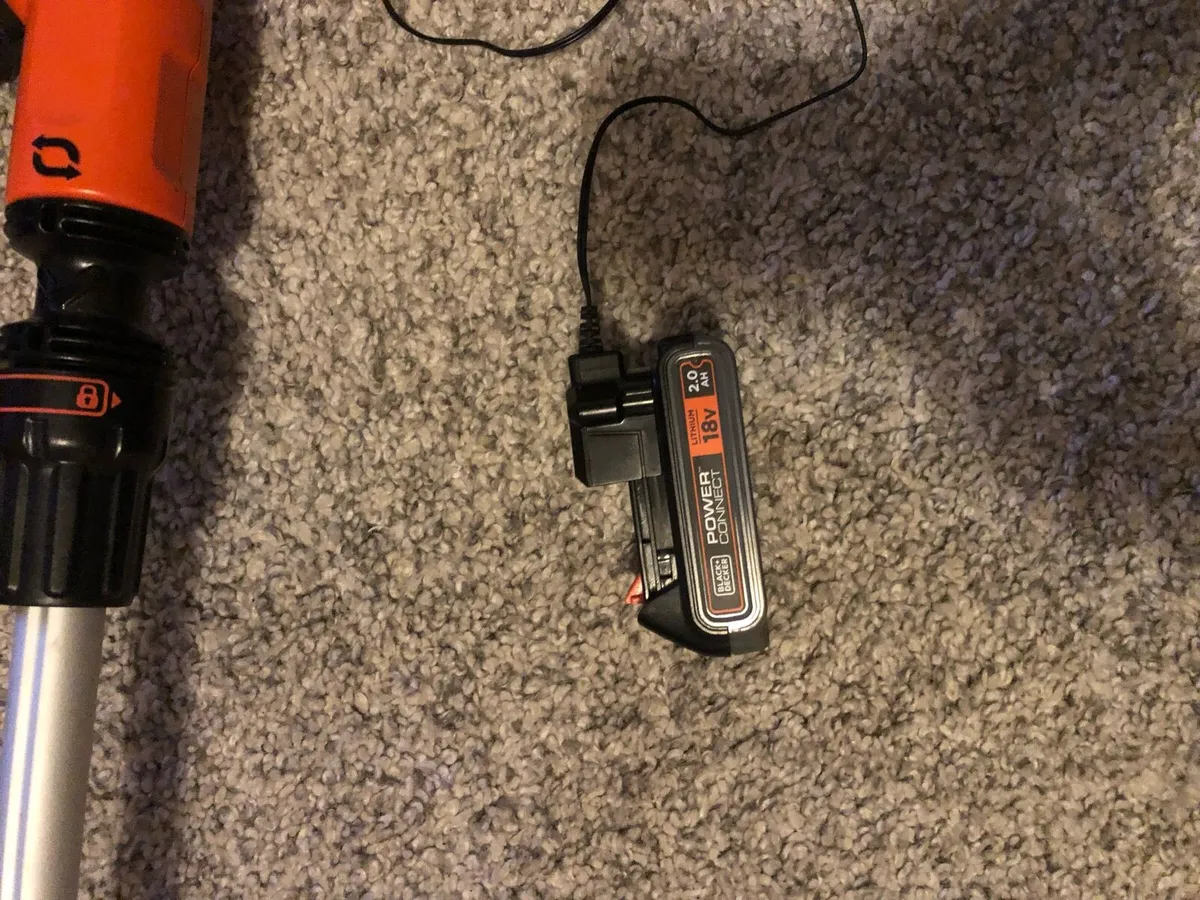 Cordless strimmer - Image 3