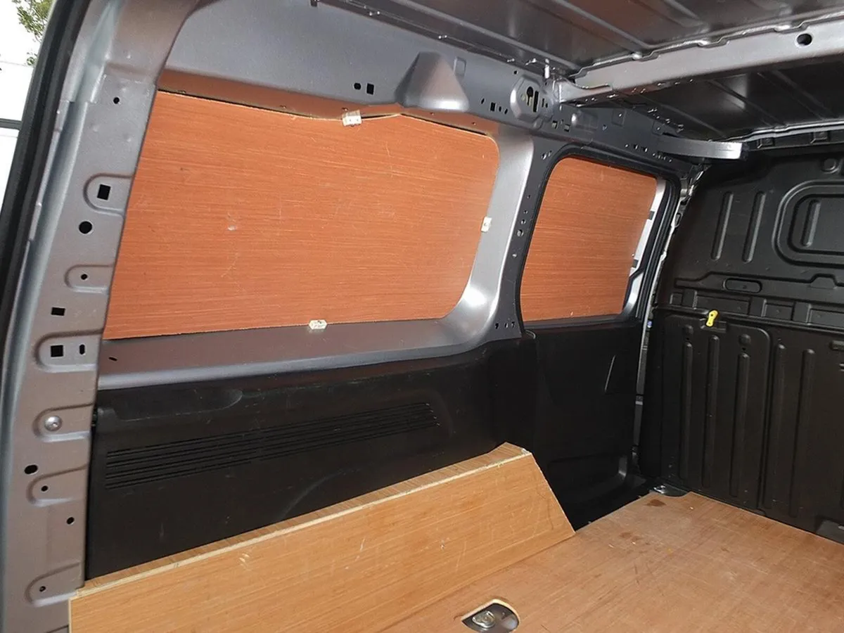 2023 Peugeot Partner Small Panel Van - Image 2