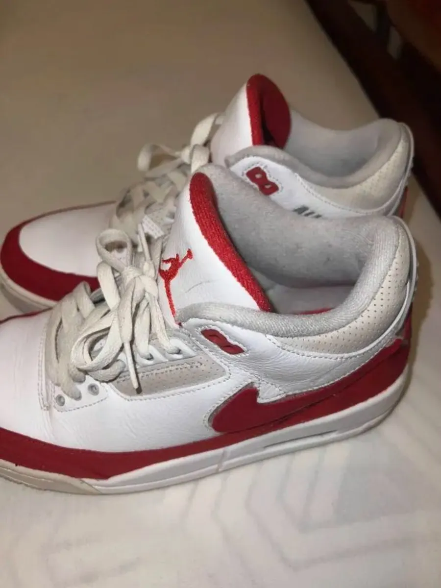 Nike Jordan 3 Tinker Red EU 42 (UK 7.5). - Image 1
