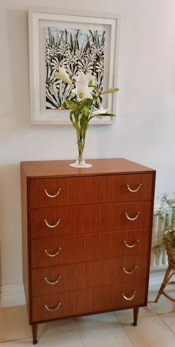 Mid Century Vintage Meredew Chest of Drawers - Image 1