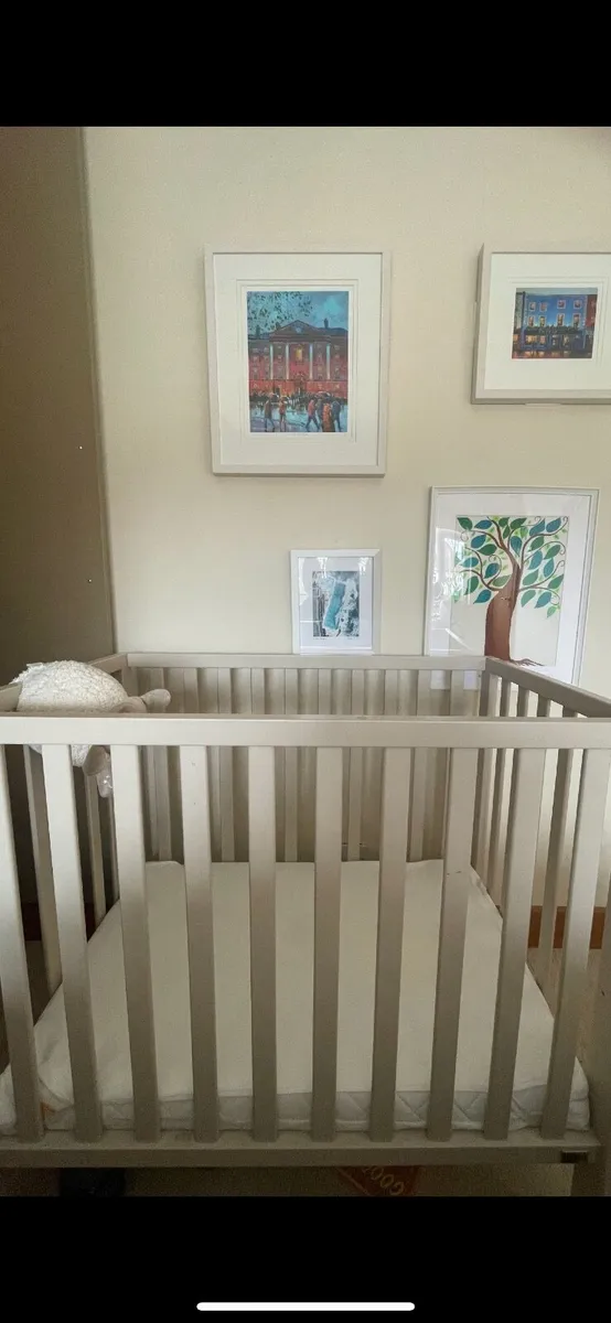 Petite Cot - Image 1