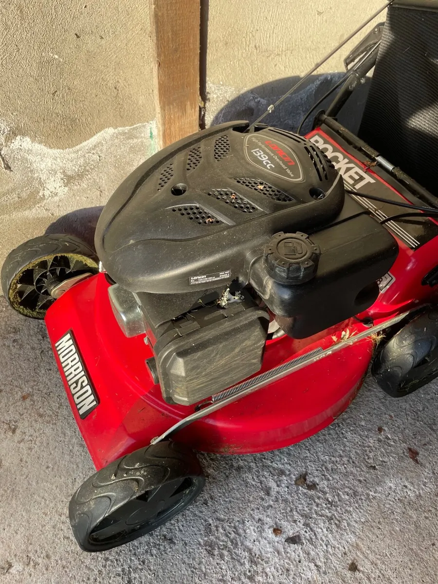 1yr MORRISON lawn mower (€625 new) - Image 1