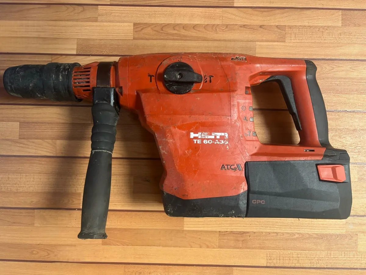 hilti TE 60  A36 sds max and 9 amp battery 2025